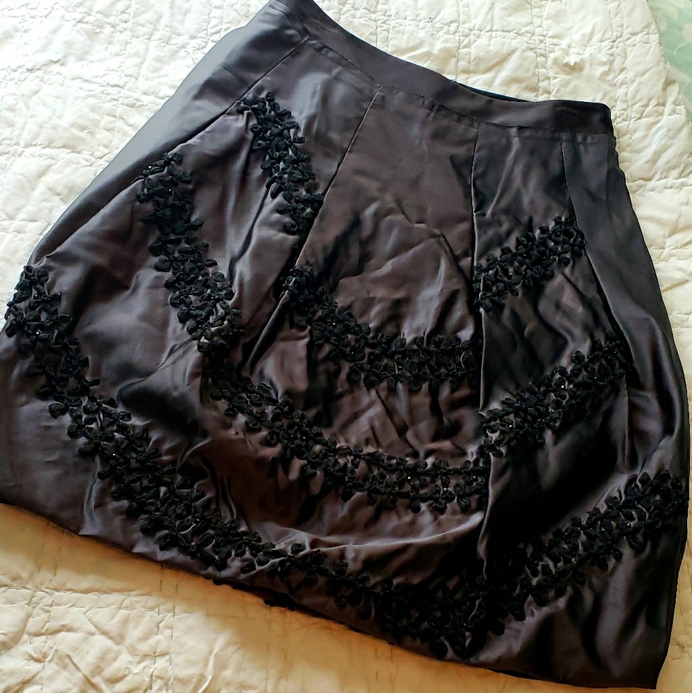 Vera Wang silk skirt with pockets!